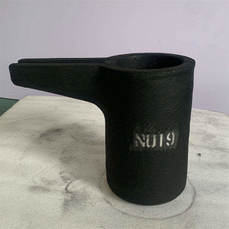 High Capacity SiC Carbide Graphite Crucible With Pouring Nozzle for High Temperature Resistance and Non-Ferrous Metal Melting