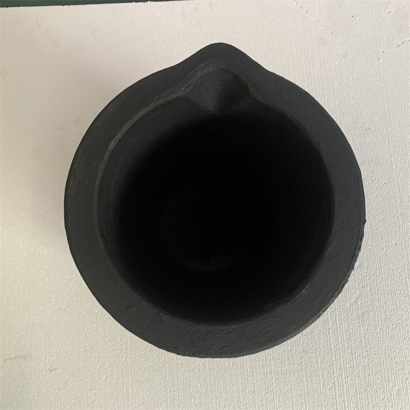 High Temperature Resistance Non-ferrous SiC Carbide Graphite Crucible With Pouring Nozzle For Metal Casting And Melting